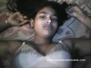 Incomparable Desi Indian Unsubtle Fucked - IndianHiddenCams.com